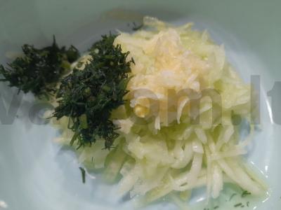 Atvėsinantis kefyro sriuba su agurkais Žingsnis 4