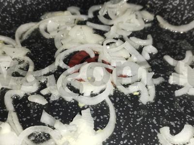 Paruošta makaronai su mėsa ir daržovėmis Žingsnis 3