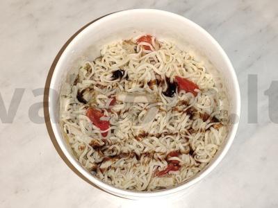 Paruošta makaronai su mėsa ir daržovėmis pagrindine nuotrauka