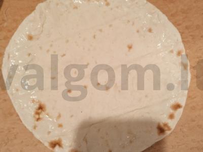 Sūrio, varškės ir žolelių vyniotiniai pusryčiams Žingsnis 5