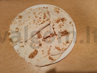 Sūrio, varškės ir žolelių vyniotiniai pusryčiams Žingsnis 8