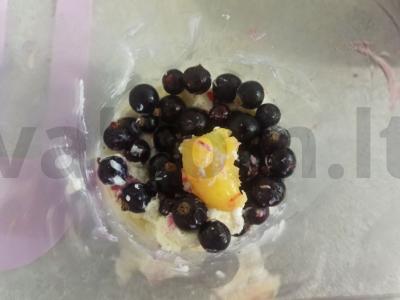 Varškės varškė su juodaisiais serbentais Žingsnis 2