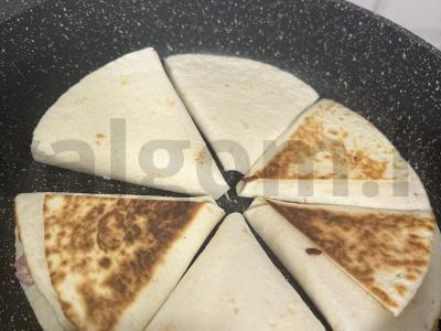 Tortilijos su dešra ir sūriu Žingsnis 5