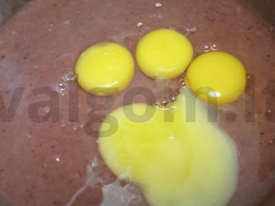 Vištienos kepenų tortas su grietinės kremu Žingsnis 2