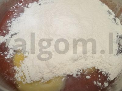 Vištienos kepenų tortas su grietinės kremu Žingsnis 3