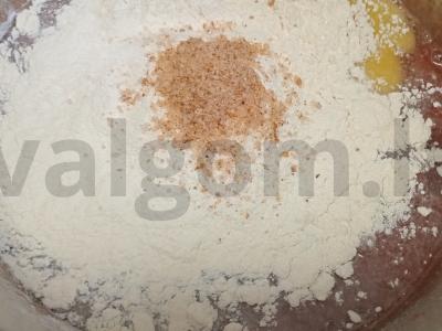 Vištienos kepenų tortas su grietinės kremu Žingsnis 4