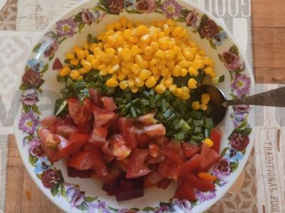 Šviežių ir virtų daržovių salotas „Kaleidoskopas“ Žingsnis 5