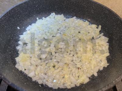 Skumbrė, įdaryta daržovėmis Žingsnis 3