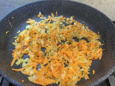 Skumbrė, įdaryta daržovėmis Žingsnis 5