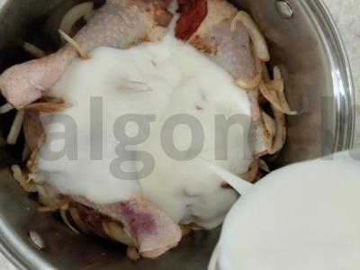 Skani vištiena su bulvėmis ir svogūnais orkaitėje Žingsnis 4