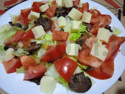 Salotas su krevetėmis, pievagrybiais ir žemės riešutais Žingsnis 5