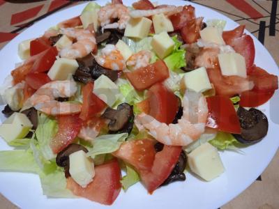 Salotas su krevetėmis, pievagrybiais ir žemės riešutais Žingsnis 6