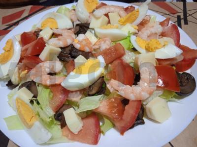 Salotas su krevetėmis, pievagrybiais ir žemės riešutais Žingsnis 7