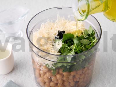Pesto-humus su pomidorų trapučiais Žingsnis 3