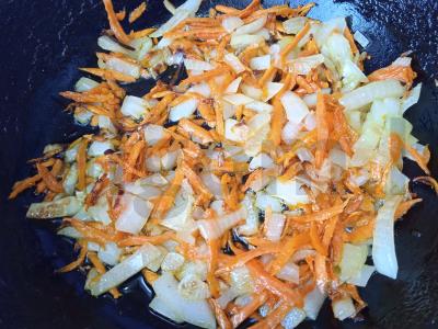 Vištienos širdelės grietinėlės padaže su grikių garnyru Žingsnis 2