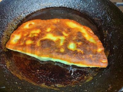 Sultingi čeburekai su jautienos faršu Žingsnis 11