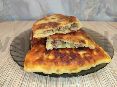 Sultingi čeburekai su jautienos faršu pagrindine nuotrauka