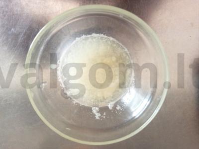 Sultingi šonkauliukai aštriame svogūnų marinate Žingsnis 1