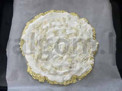 Pica ant varškės tešlos Žingsnis 9