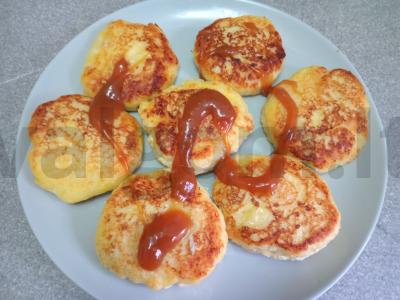 Varškėčiai su ryžių miltais ir karamele pagrindine nuotrauka