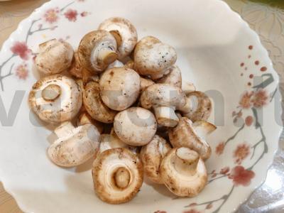 Grybai sūrio padaže Žingsnis 3