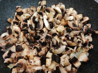 Grybai sūrio padaže Žingsnis 4