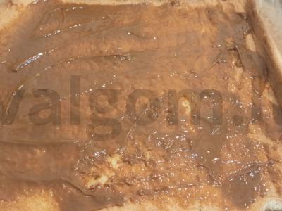 Biskvitinis ritinys su virta saldžia grietinėle Žingsnis 4