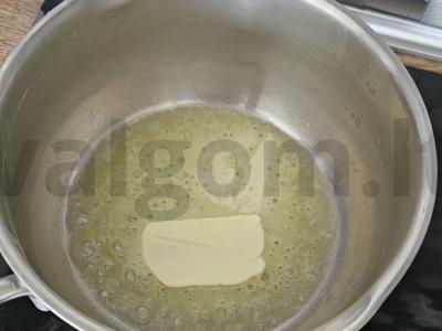 Turkiški kopūstai vynuogių lapuose „Sarma“ Žingsnis 1