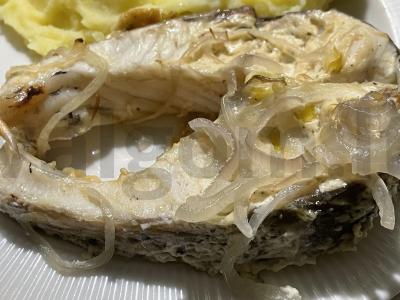 Žuvis grietinėje ir sojų padaže pagrindine nuotrauka