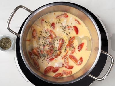 Makaronai su brie sūrio ir pomidorų padažu Žingsnis 4