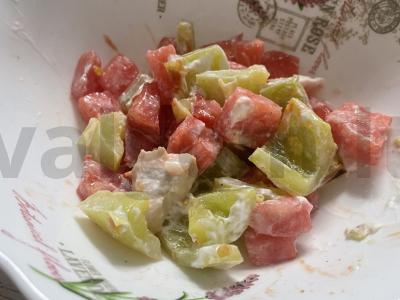 Vasaros salotos su kepta paprika pagrindine nuotrauka