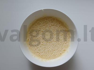 Keksas su kriauše ir sviestiniu karameliniu be miltų Žingsnis 2