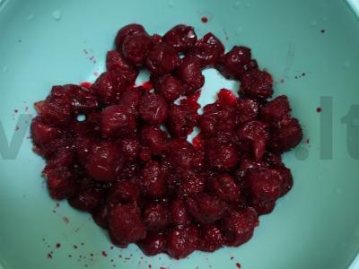 Varškės keksiukas su vyšniomis ir karameliniu streuseliu Žingsnis 2