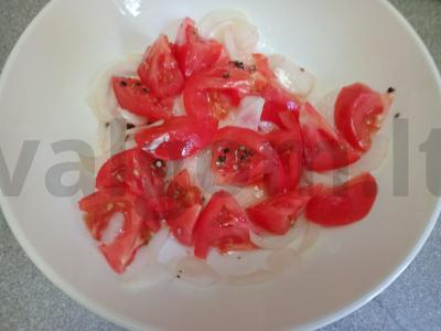 Salotas su vynuogių aliejumi prie plovo Žingsnis 6