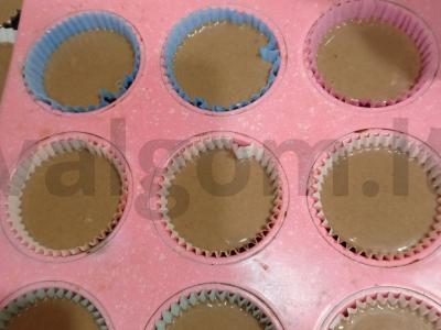 Šokoladiniai keksiukai su kefyru Žingsnis 7