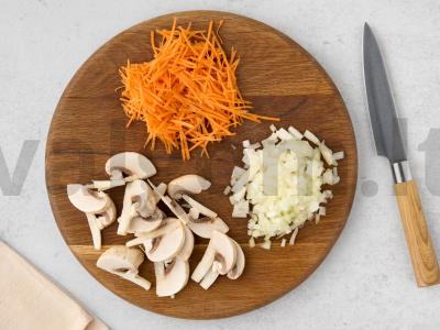 Vegetariškas sriuba su funchoza ir grybais Žingsnis 1