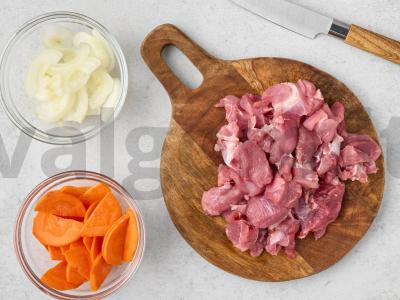 Kukurūzų plovas su kalakutų šlaunelėmis Žingsnis 1