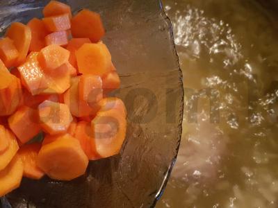 Lengvas triušienos sriuba su žvaigždutėmis makaronais ir itališkais prieskoniais Žingsnis 6