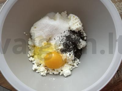 Varškėčiai su chia sėklomis pusryčiams Žingsnis 1