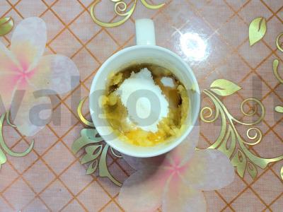 Drėgnas vanilinis-bananų keksas su kakava mikrobangų krosnelėje Žingsnis 2