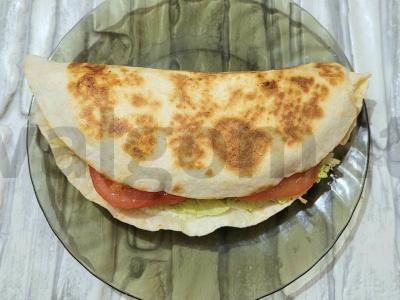 PP lavašas omlete su sūriu ir kumpiu pagrindine nuotrauka