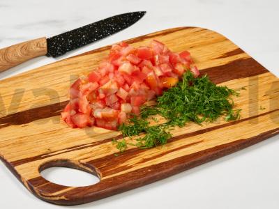 Cukinijų blynai su pomidorais ir žolelėmis Žingsnis 2