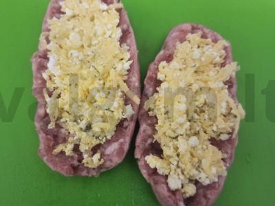 Kepti kupatai su varškės-sūrio kepurėle Žingsnis 4