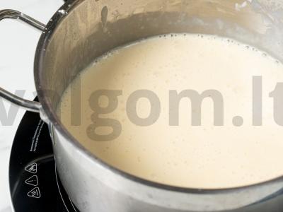 Tortas „Su Naujaisiais metais“ su šokoladu ir graikiniais riešutais Žingsnis 4