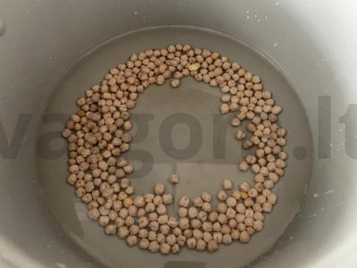 Sriuba su avinžirniais ir kotletukais lėtoje viryklėje Žingsnis 1