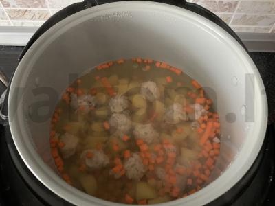 Sriuba su avinžirniais ir kotletukais lėtoje viryklėje Žingsnis 7