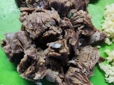 Harcho sriuba su jautienos sultiniu ir prieskoniais Žingsnis 6