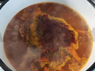 Harcho sriuba su jautienos sultiniu ir prieskoniais Žingsnis 7