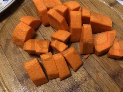 Kiaulienos troškinys su bulvėmis ir kopūstais Žingsnis 3