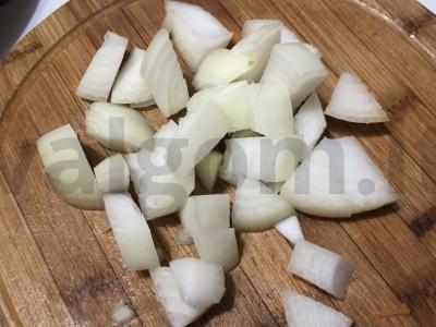 Kiaulienos troškinys su bulvėmis ir kopūstais Žingsnis 4